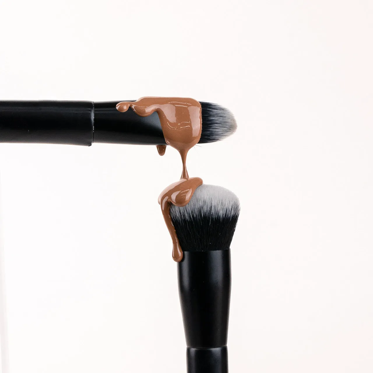 1Skin The Ultimate Makeup Brush