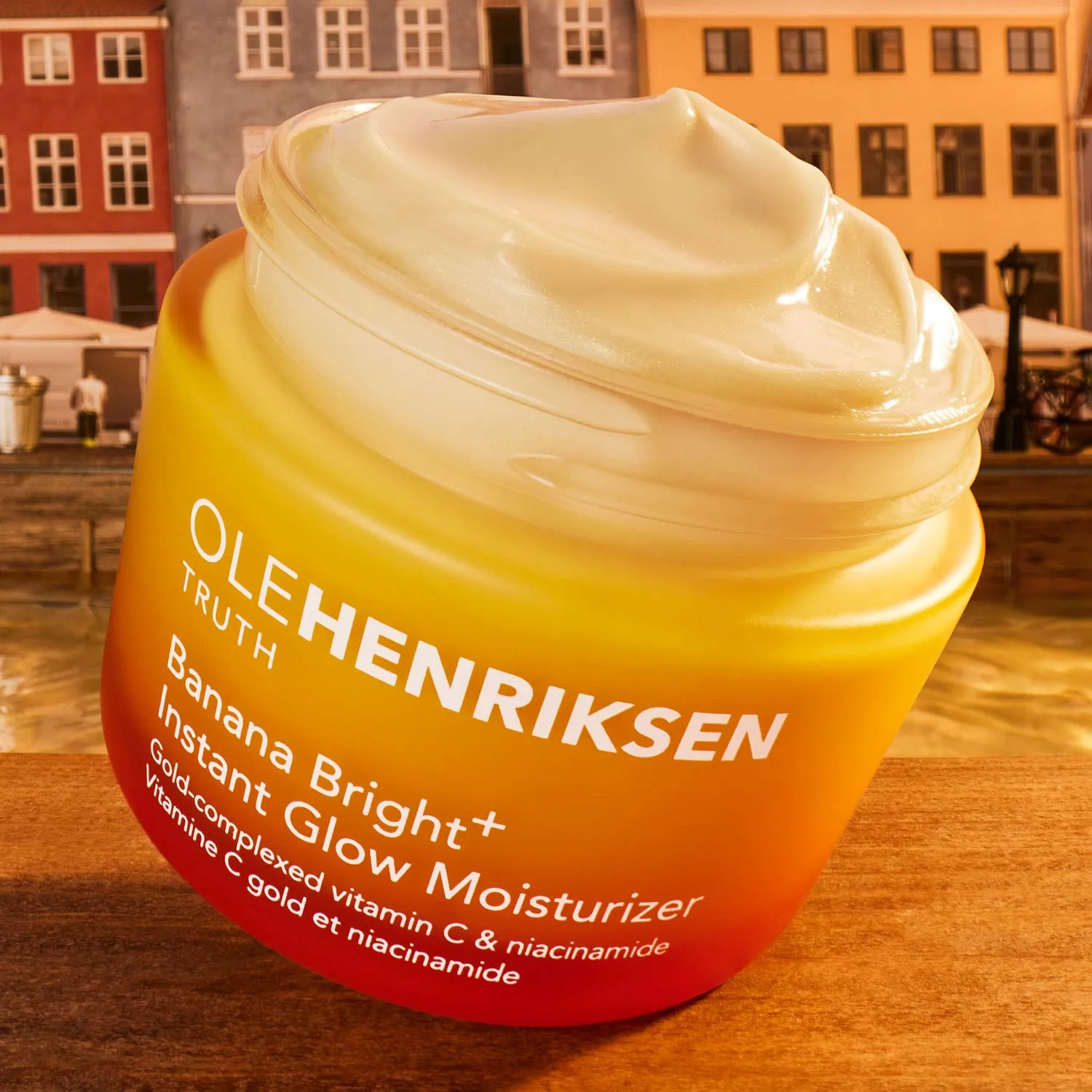 Banana Bright  Instant Glow Moisturizer