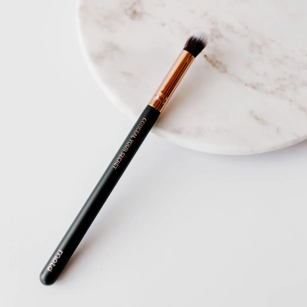 Conceal Your Secret Concealer Brush